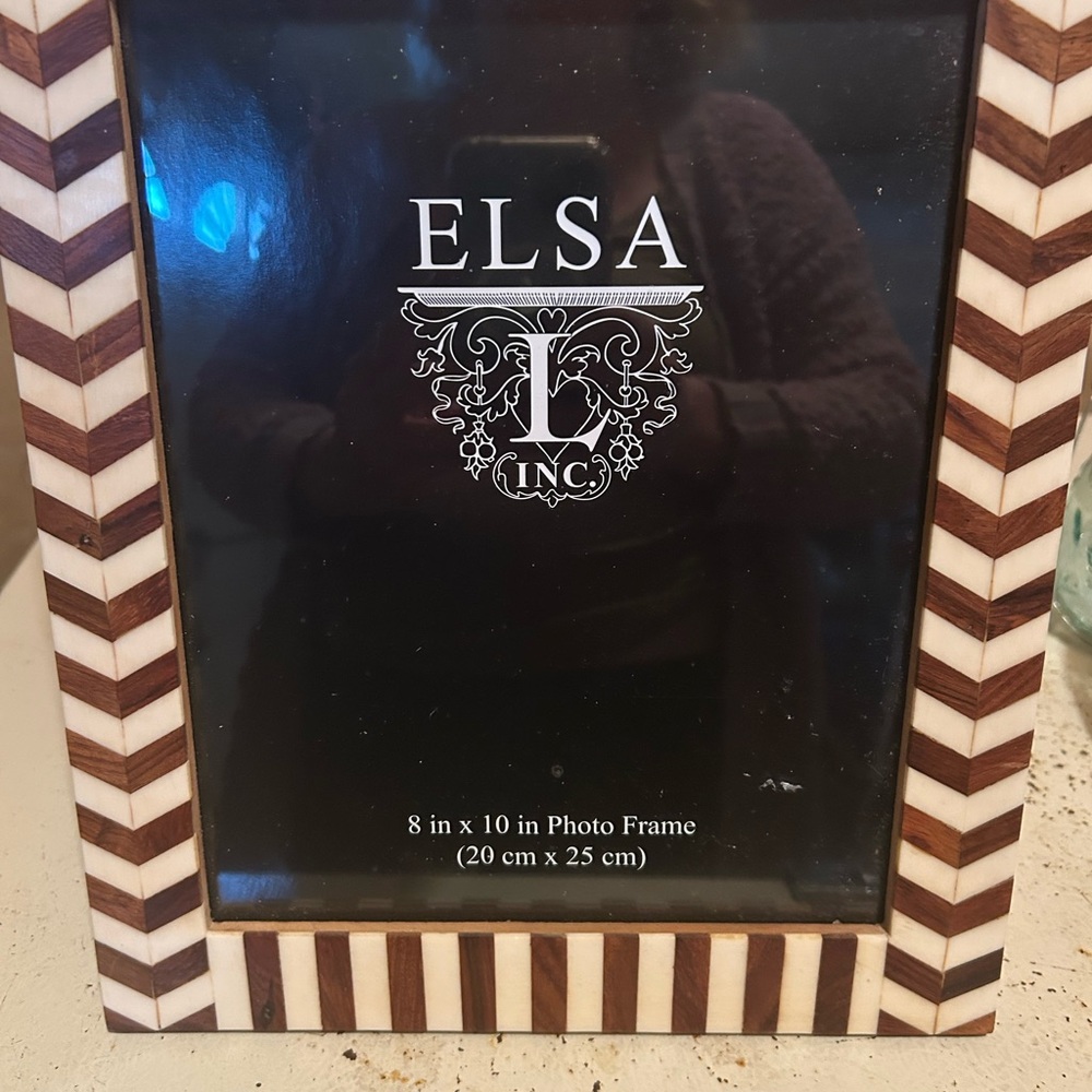 ELSA Chevron Wood Inlay Frame - Cream & Brown